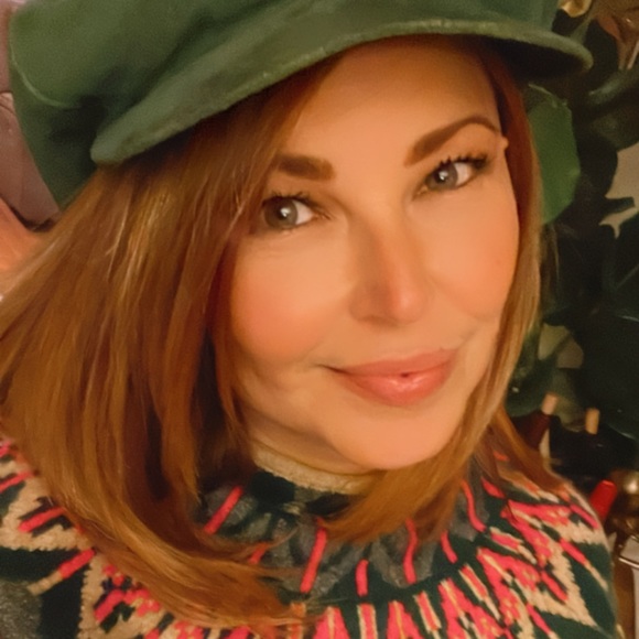 Meet your Posher, Krissy - Picture 2 of 5